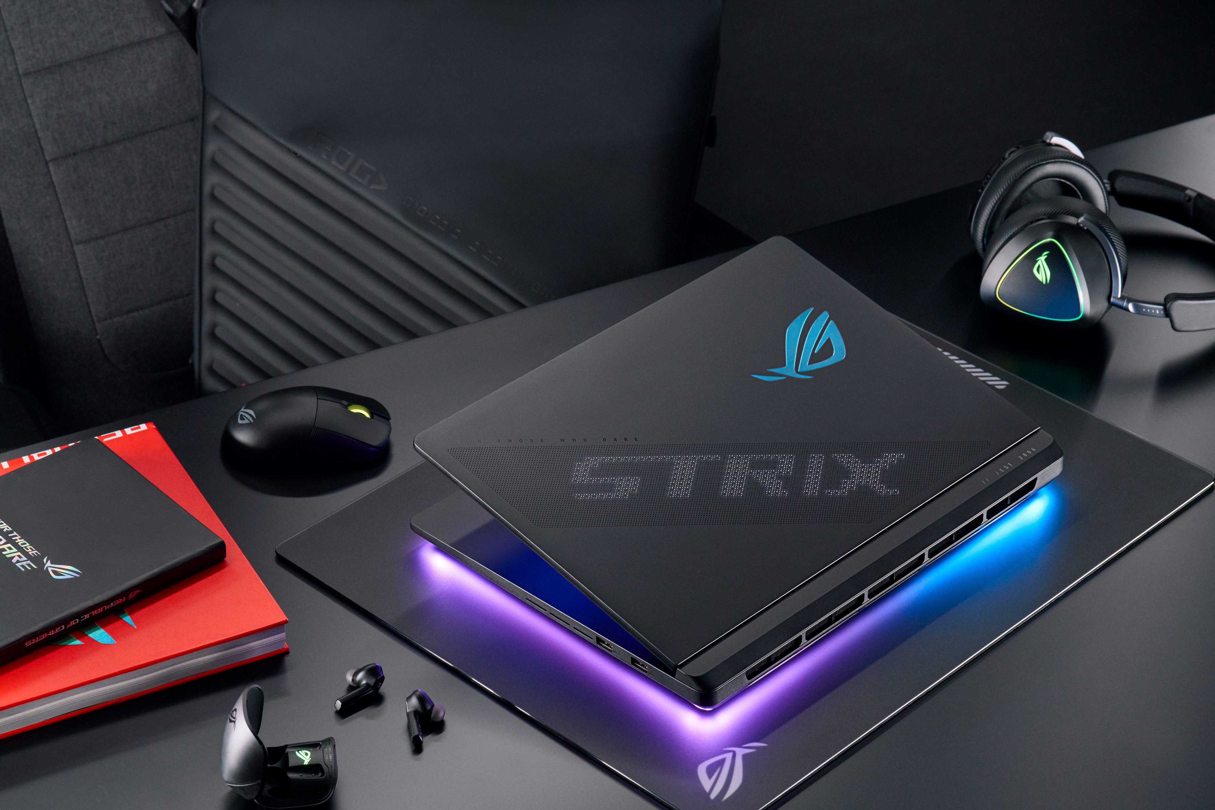 Asus ROG Strix SCAR 18 G835LX-SA061 #2